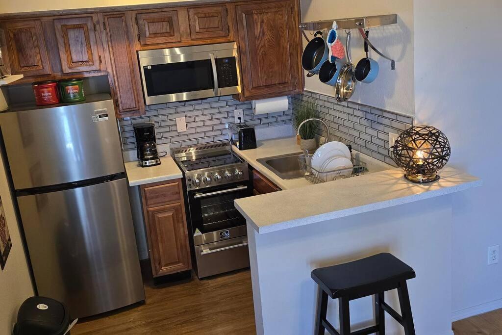 Cozy Updated Cove Of Heaven, 5Mins To Lake Hefner! Oklahoma City Exterior foto